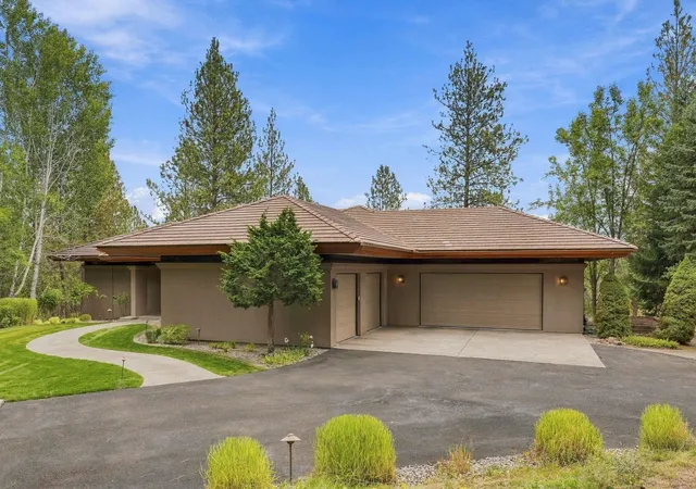Photo 2 of Single family home for sale at 13307 S Bluegrouse Ln, Spokane, WA 99224 | MLS# 202624355 | Listing updated on 2026-10-02