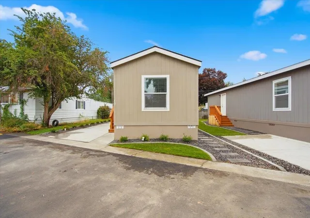 Photo 1 of Sale Pending at 11920 E Mansfield Ave, Spokane, WA 99206 | MLS# 202624368 | Listing updated on 2026-10-21
