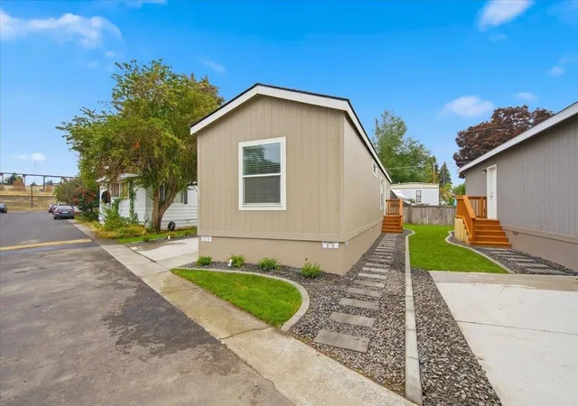 Photo 3 of Sale Pending at 11920 E Mansfield Ave, Spokane, WA 99206 | MLS# 202624368 | Listing updated on 2026-10-21