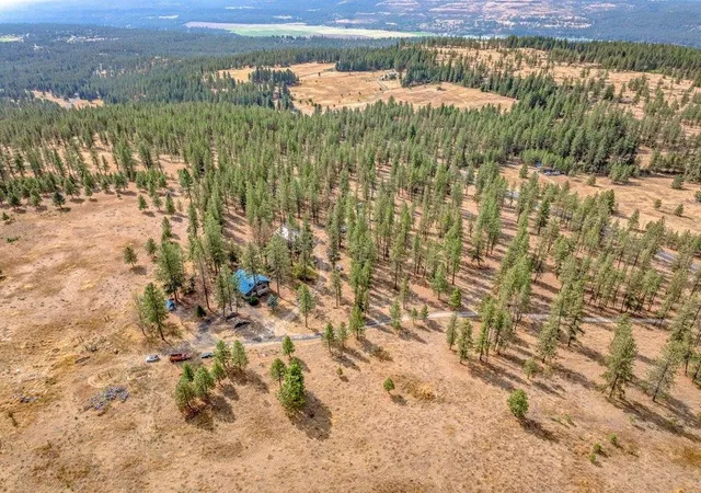 Photo 2 of Sale Pending at 6386 W Whitmore Hl Rd, Deer Park, WA 99006 | MLS# 202624402 | Listing updated on 2026-09-21