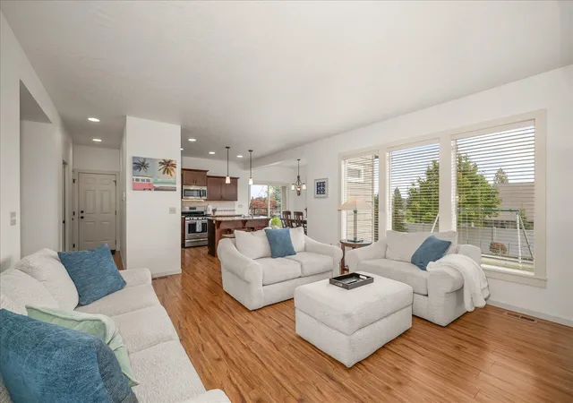 Photo 3 of Single family home for sale at 5503 S Oakridge Dr, Spokane, WA 99224 | MLS# 202624414 | Listing updated on 2026-09-22