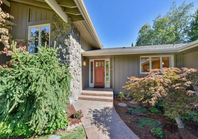 Photo 2 of Single family home for sale at 3609 S Eastgate Ct, Spokane, WA 99203 | MLS# 202624432 | Listing updated on 2026-09-20