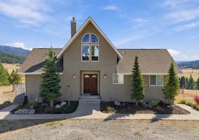 Photo 1 of Single family home for sale at 27511 N Scotts Hl Ln, Chattaroy, WA 99003 | MLS# 202624442 | Listing updated on 2026-09-19