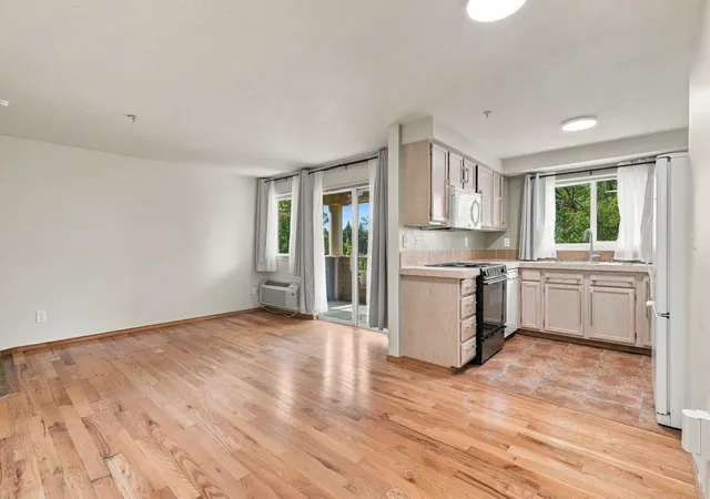 Photo 3 of Condo for sale at 639 N Riverpoint Blvd, Spokane, WA 99202 | MLS# 202624471 | Listing updated on 2026-09-19