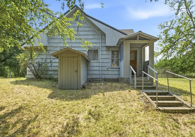 Single family home for sale at 4916 Highway 25 S, Hunters, WA 99137 | MLS# 202624484