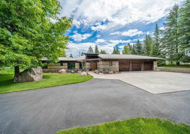 Photo 2 of Single family home for sale at 1616 E Whispering Springs Ln, Colbert, WA 99005 | MLS# 202624495 | Listing updated on 2026-09-19