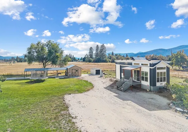 Photo 2 of Manufactured home for sale at 2336 Burnt Valley Rd, Chewelah, WA 99109 | MLS# 202624497 | Listing updated on 2026-10-20