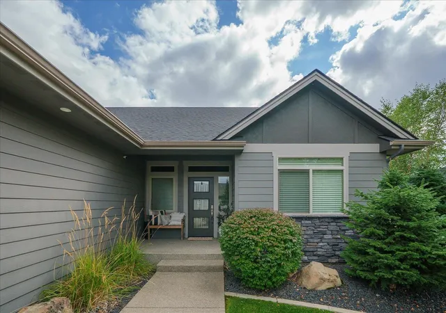 Photo 1 of Single family home for sale at 905 W Basalt Ridge Dr, Spokane, WA 99224 | MLS# 202624504 | Listing updated on 2026-09-19