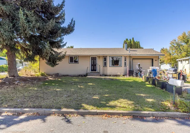 Photo 1 of Sale Pending at 105 N Holiday Rd, Spokane Valley, WA 99016 | MLS# 202624507 | Listing updated on 2026-09-20