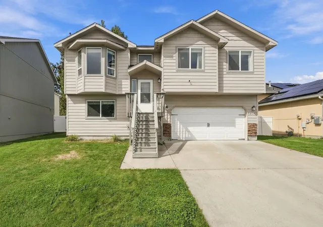 Single family home for sale at 9014 W Campus Dr, Spokane, WA 99224 | MLS# 202624524