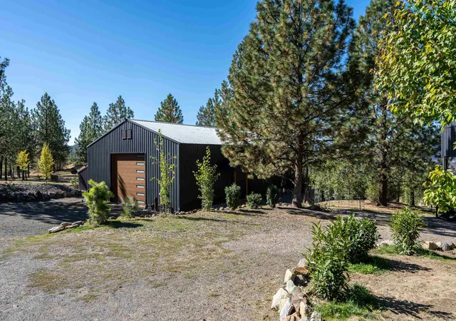 Photo 3 of Single family home for sale at 5186 Hunter Ridge Way, Hunters, WA 99137 | MLS# 202624537 | Listing updated on 2026-09-21