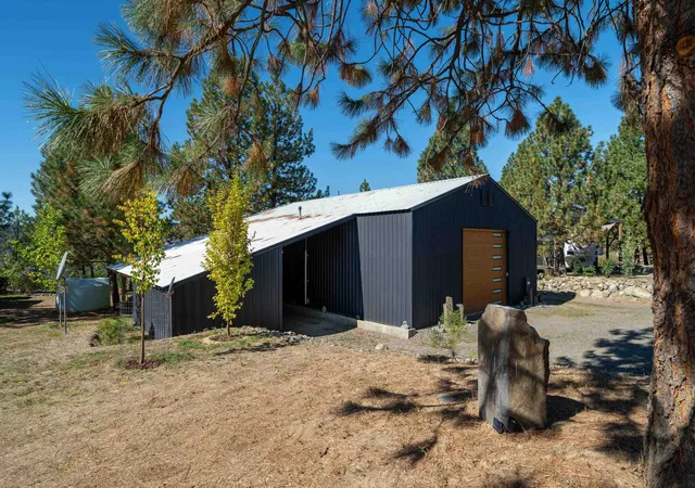 Photo 3 of Single family home for sale at 5186 Hunter Ridge Way, Hunters, WA 99137 | MLS# 202624537 | Listing updated on 2026-09-21