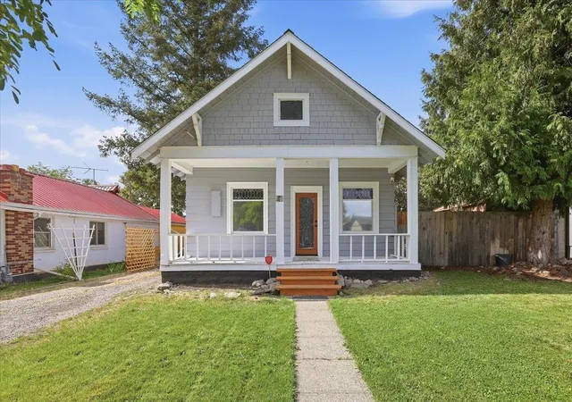 Photo 1 of Sale Pending at 2923 N Smith St, Spokane, WA 99207 | MLS# 202624538 | Listing updated on 2026-10-06