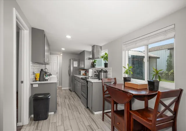 Photo 3 of Single family home for sale at 1914 E Heroy Ave, Spokane, WA 99207 | MLS# 202624545 | Listing updated on 2026-10-12