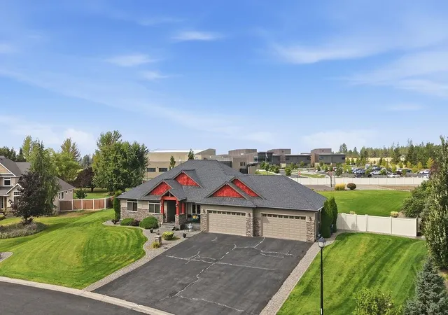 Photo 3 of Single family home for sale at 10113 N Moss Ln, Spokane, WA 99208 | MLS# 202624550 | Listing updated on 2026-09-19