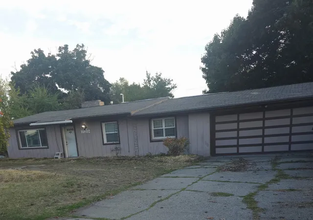 Single family home for sale at 11802 E 16th Avenue, Spokane Valley, WA 99206 | MLS# 202624555