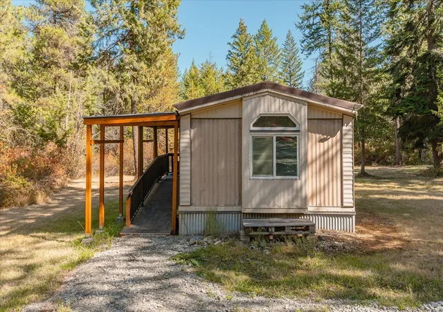 Manufactured home for sale at 9608 E Ruff Ln, Chattaroy, WA 99003 | MLS# 202624565