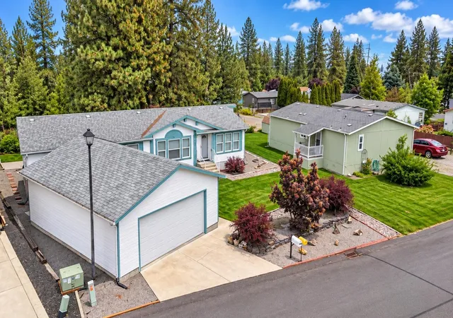 Photo 2 of Manufactured home for sale at 14619 N Farragut Ln, Mead, WA 99021 | MLS# 202624587 | Listing updated on 2026-09-28
