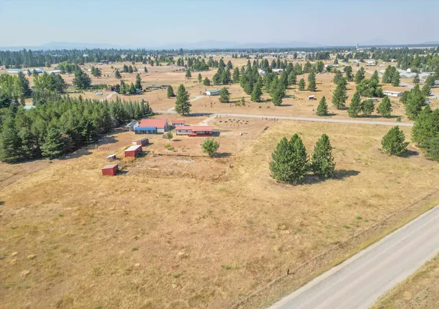 Photo 3 of Manufactured home for sale at 2309 W Blue Quail Ct, Deer Park, WA 99006 | MLS# 202624597 | Listing updated on 2026-09-22
