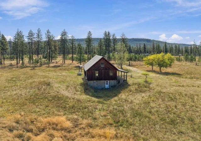 Photo 2 of Sale Pending at 7292 K Hwy 291, Tumtum, WA 99034 | MLS# 202624603 | Listing updated on 2026-10-08