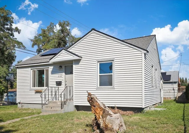 Photo 2 of Single family home for sale at 603 E Walton Ave, Spokane, WA 99207 | MLS# 202624634 | Listing updated on 2026-09-22