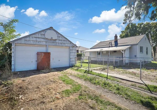 Photo 3 of Single family home for sale at 603 E Walton Ave, Spokane, WA 99207 | MLS# 202624634 | Listing updated on 2026-10-26