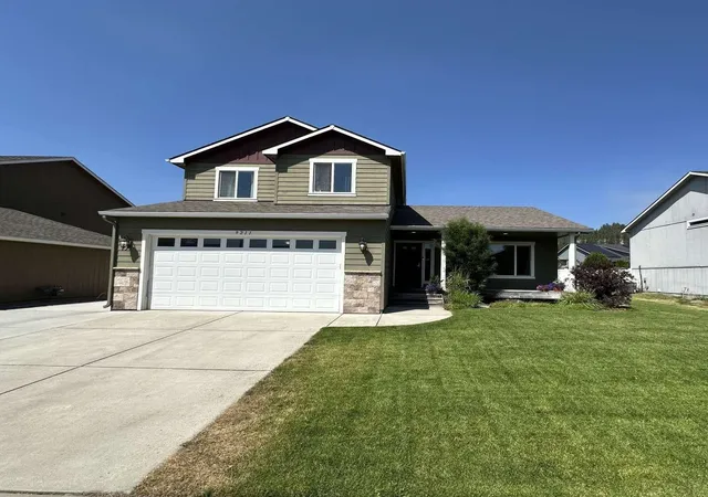 Single family home for sale at 9211 E Fraser Ct, Spokane, WA 99206 | MLS# 202624640