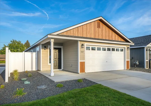 Photo 3 of Single family home for sale at 1009 S Century Rd, Spokane Valley, WA 99037 | MLS# 202624641 | Listing updated on 2026-09-23
