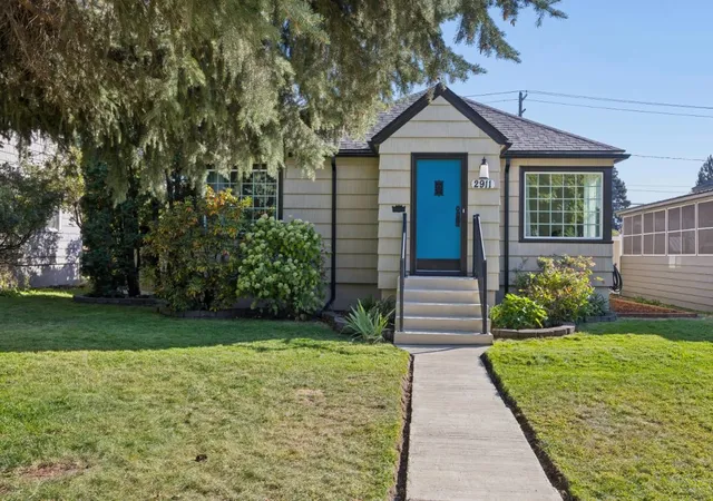 Photo 1 of Single family home for sale at 2911 W Cleveland Ave, Spokane, WA 99205 | MLS# 202624648 | Listing updated on 2026-09-22
