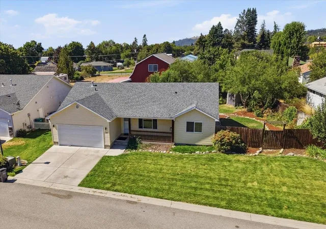 Photo 2 of Single family home for sale at 4309 N Dartmouth Ln, Spokane Valley, WA 99206 | MLS# 202624661 | Listing updated on 2026-09-22