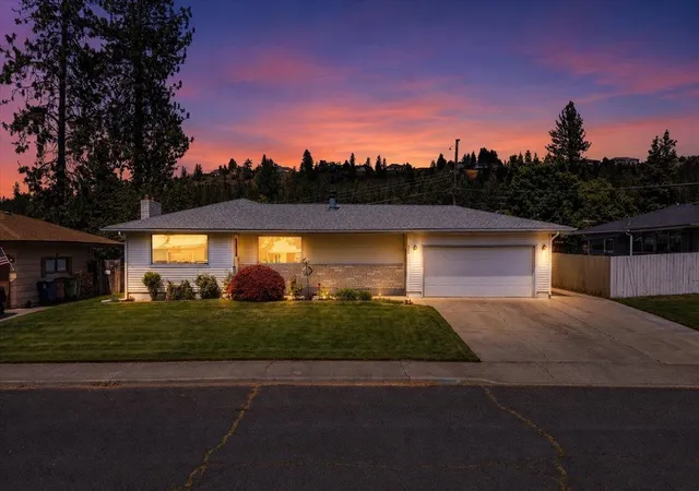Photo 2 of Single family home for sale at 3314 W Beacon Ave, Spokane, WA 99208 | MLS# 202624663 | Listing updated on 2026-09-29