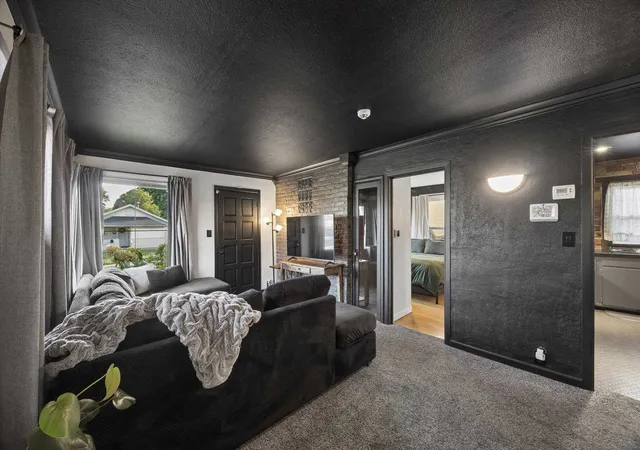 Photo 4 of Single family home for sale at 811 E Glass Ave, Spokane, WA 99207 | MLS# 202624678 | Listing updated on 2026-09-23