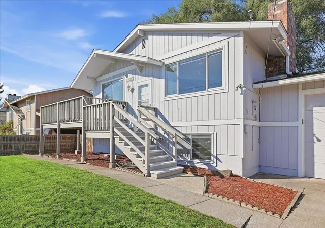 Photo 2 of Single family home for sale at 1825 N Balfour Rd, Spokane Valley, WA 99206 | MLS# 202624680 | Listing updated on 2026-09-23