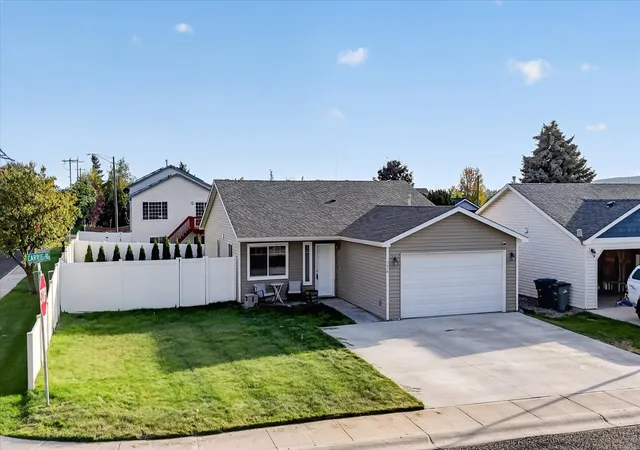 Photo 1 of Single family home for sale at 736 E Carrie Dr, Medical Lake, WA 99022 | MLS# 202624681 | Listing updated on 2026-09-24