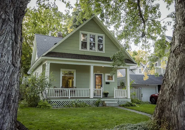 Photo 2 of Single family home for sale at 1412 S Tacoma St, Spokane, WA 99203 | MLS# 202624685 | Listing updated on 2026-09-24