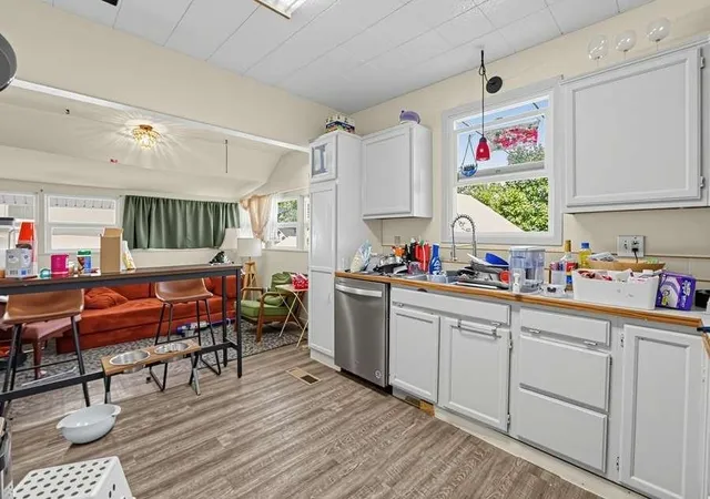 Photo 3 of Single family home for sale at 1421 E 13th Avenue, Spokane, WA 99202 | MLS# 202624689 | Listing updated on 2026-09-24