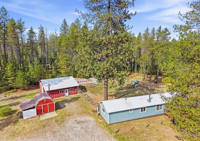 Photo 1 of Land for sale at 3089 Southshore Diamond Lake Rd, Newport, WA 99156 | MLS# 202624696 | Listing updated on 2026-09-30