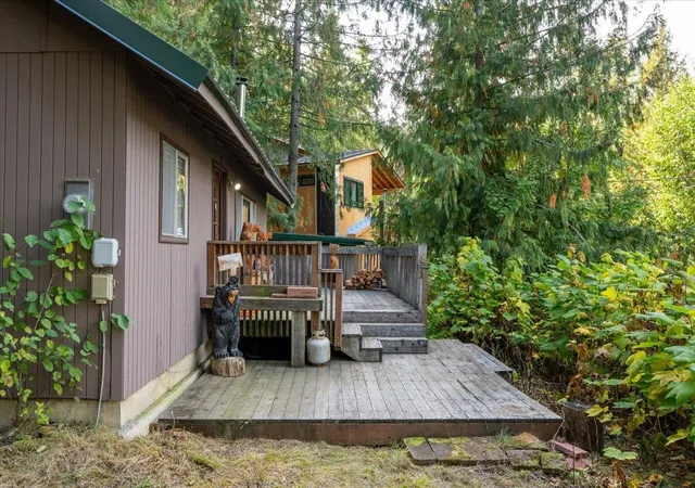 Photo 3 of Single family home for sale at 4106 Tamarack Beach Rd, Loon Lake, WA 99148 | MLS# 202624706 | Listing updated on 2026-09-23