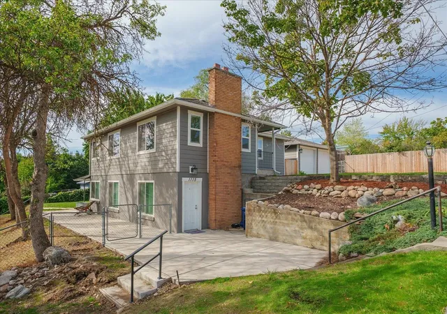 Photo 3 of Single family home for sale at 1115 N Woodward Rd, Spokane Valley, WA 99206 | MLS# 202624715 | Listing updated on 2026-09-23