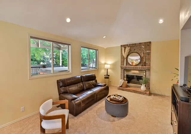 Photo 3 of Single family home for sale at 4230 S Evergreen Rd, Veradale, WA 99037 | MLS# 202624718 | Listing updated on 2026-09-23