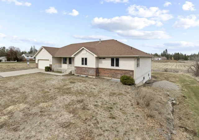 Photo 4 of Single family home for sale at 5704 W Garden Springs Rd, Spokane, WA 99224 | MLS# 202624727 | Listing updated on 2026-09-24