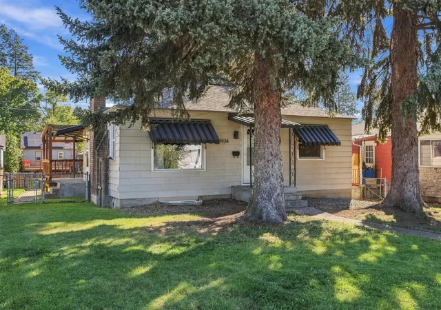 Photo 1 of Single family home for sale at 3924 N Cedar St, Spokane, WA 99205 | MLS# 202624734 | Listing updated on 2026-09-24