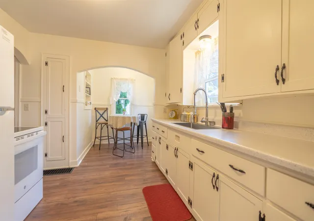 Photo 3 of Single family home for sale at 724 E Broad Ave, Spokane, WA 99207 | MLS# 202624737 | Listing updated on 2026-09-24