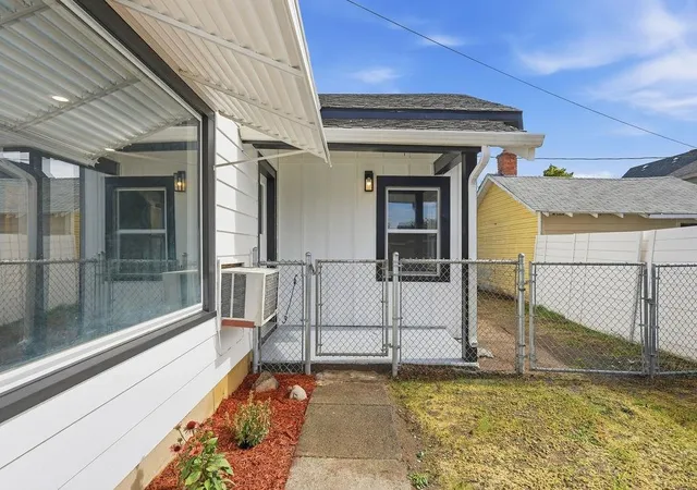 Photo 3 of Single family home for sale at 1712 N Walnut St, Spokane, WA 99205 | MLS# 202624740 | Listing updated on 2026-09-24