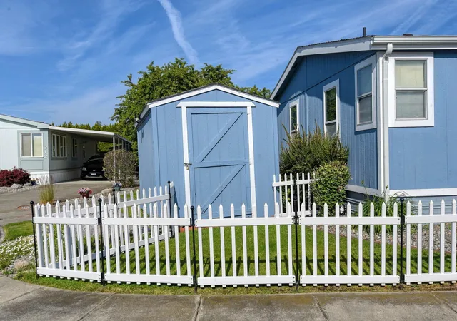 Photo 3 of Manufactured home for sale at 206 S Aspen Pl #23, Spokane Valley, WA 99016 | MLS# 202624756 | Listing updated on 2026-09-24