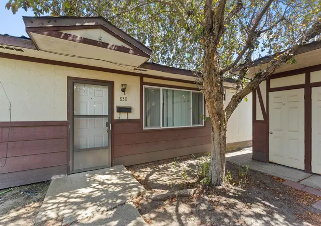 Photo 3 of Multi family home for sale at 828 E North Ave, Spokane, WA 99207 | MLS# 202624766 | Listing updated on 2026-10-01