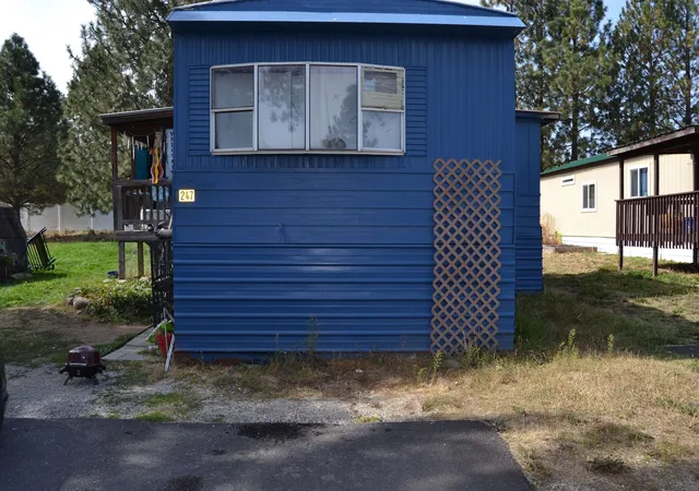 Photo 3 of Manufactured home for sale at 35312 N Newport Hwy, Chattaroy, WA 99003 | MLS# 202624768 | Listing updated on 2026-10-07