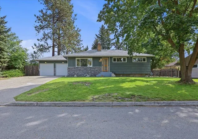 Photo 2 of Single family home for sale at 7124 N Excell Dr, Spokane, WA 99208 | MLS# 202624771 | Listing updated on 2026-09-24