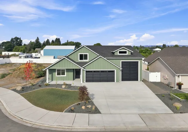 Photo 2 of Single family home for sale at 1617 N Garvin Ct, Greenacres, WA 99016 | MLS# 202624775 | Listing updated on 2026-09-24