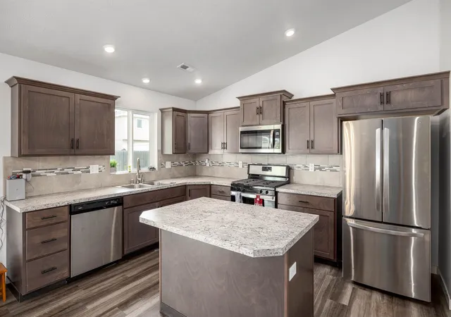 Photo 4 of Single family home for sale at 931 S Bogen Ct, Spokane, WA 99224 | MLS# 202624776 | Listing updated on 2026-09-25